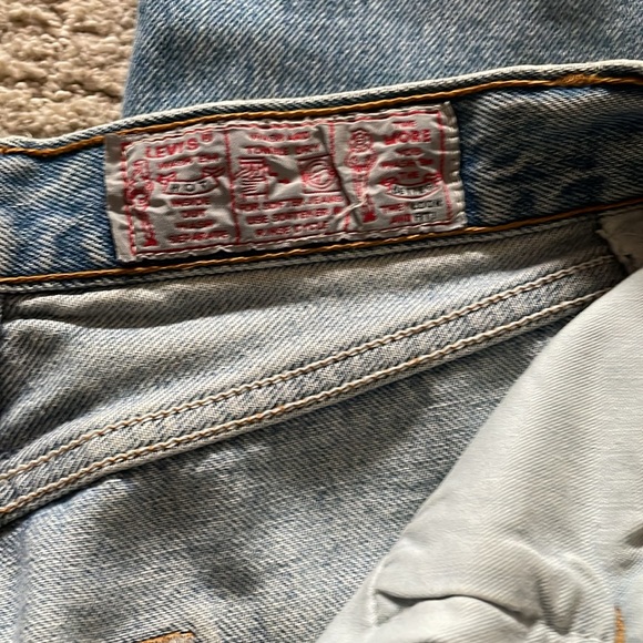 True vintage Levi’s jeans - Picture 7 of 13